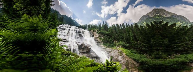 Trip Barcelona - imposantes Naturschauspiel & Energiequelle in Österreich | beeindruckende, imposante Wasserfälle sind beruhigend & bringen Abkühlung an Sommertagen